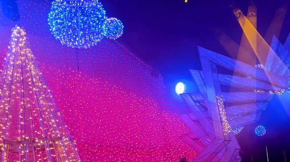 video_Leblanc_illuminations_show